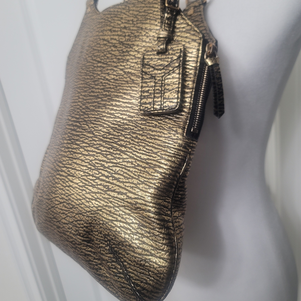 Yves Saint Laurent Gold Shoulder Bag - Picture 4 of 15